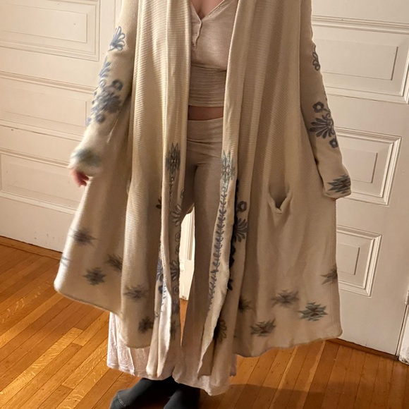 Embroidered beige & blue duster. BIYA for Johnny Was. S women's.Pockets ! - Picture 4 of 12